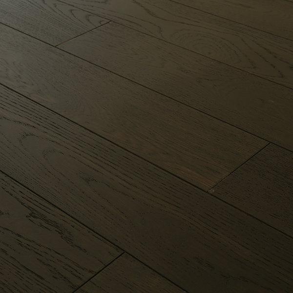 Oak solid wood floor