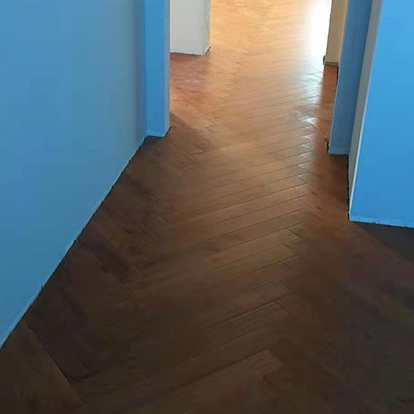 Herringbone oak floor