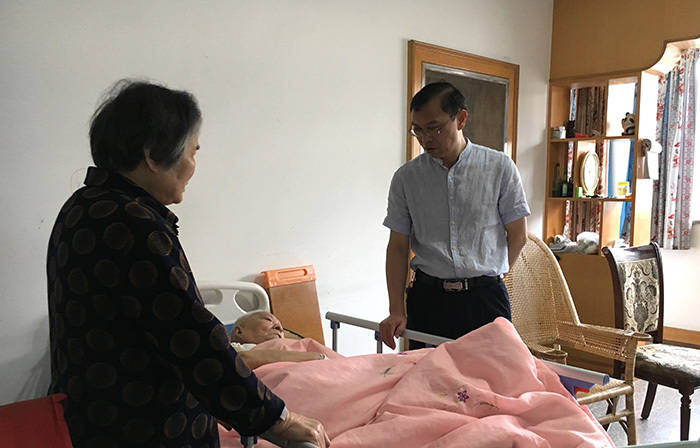 行政支部开展志愿服务活动