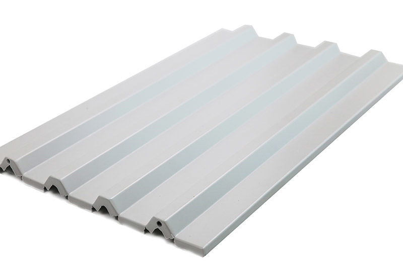 铝单板生产厂家：铝单板的特性
