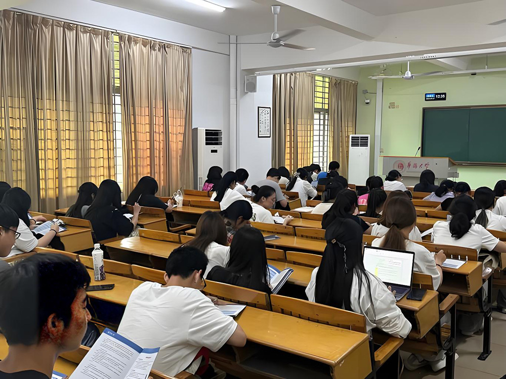  Top 10 Headhunting Companies in the Education and Training Industry in 2025 