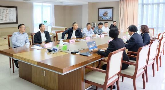 Secretary of Wenling Municipal Party Committee visited Tianhong Laser