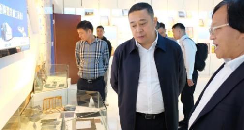 Secretary of Wenling Municipal Party Committee visited Tianhong Laser