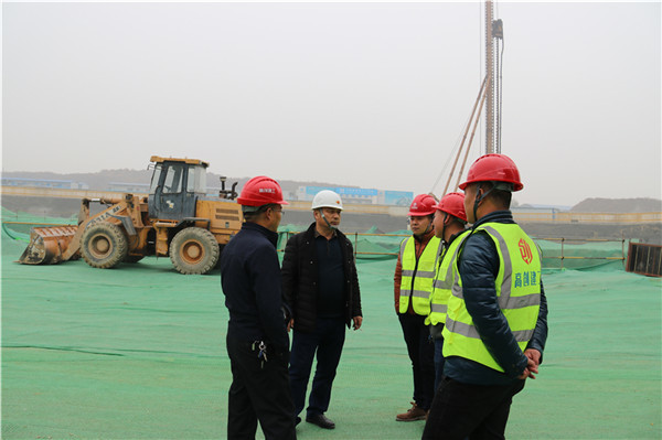 雾霾、寒风……阻挡不了高创建工项目巡检的脚步!