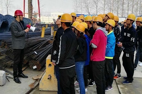 大学生走进高创建设周口天明城项目参观学习
