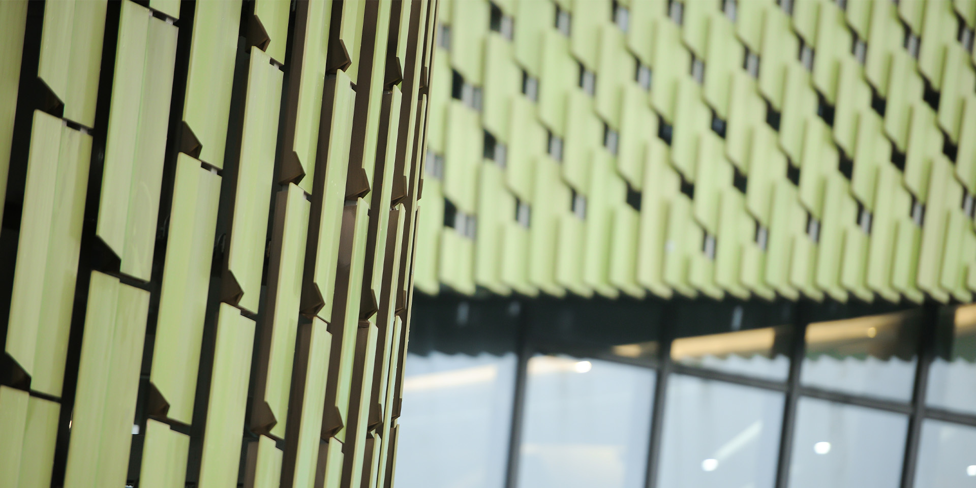 SHAPING FACADES WITH CUTOMIZIED ART