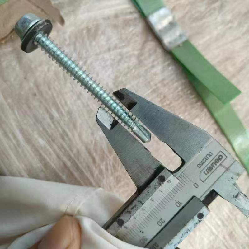 Hexagonal drilling tail wire
