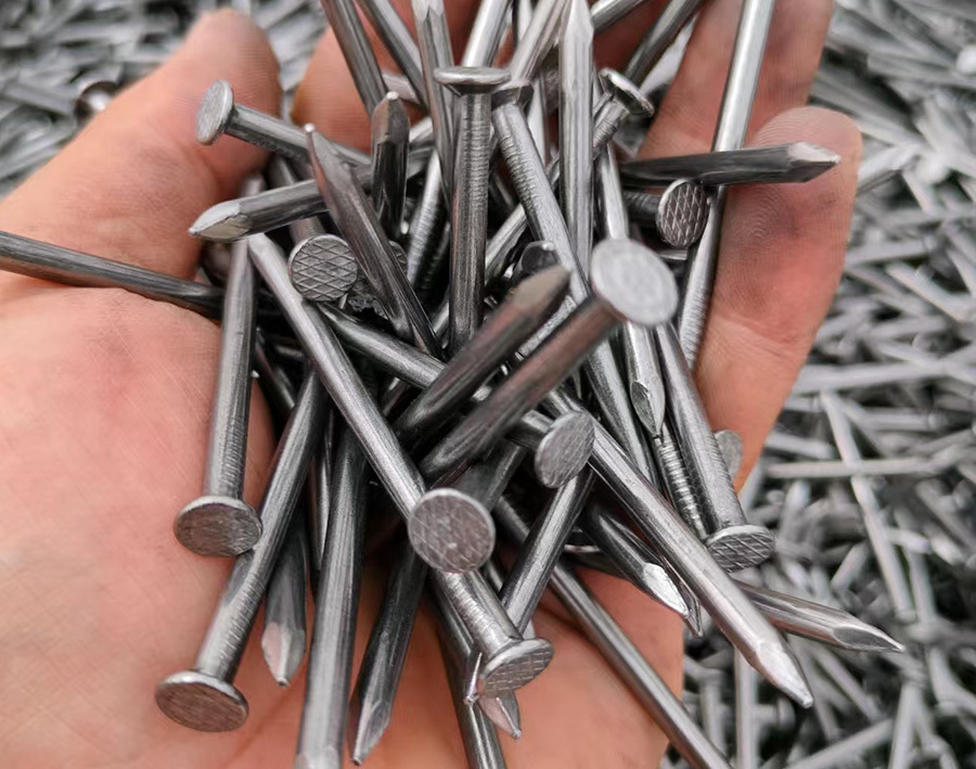 Polished pu nails