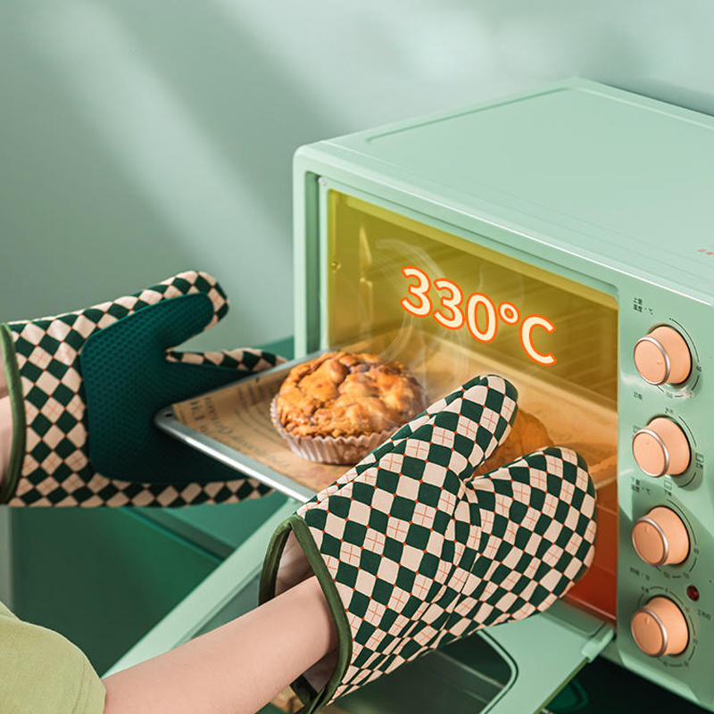 Household anti-hot oven with heat insulation gloves thickened special microwave silicone anti-slip and high temperature baking kitchen