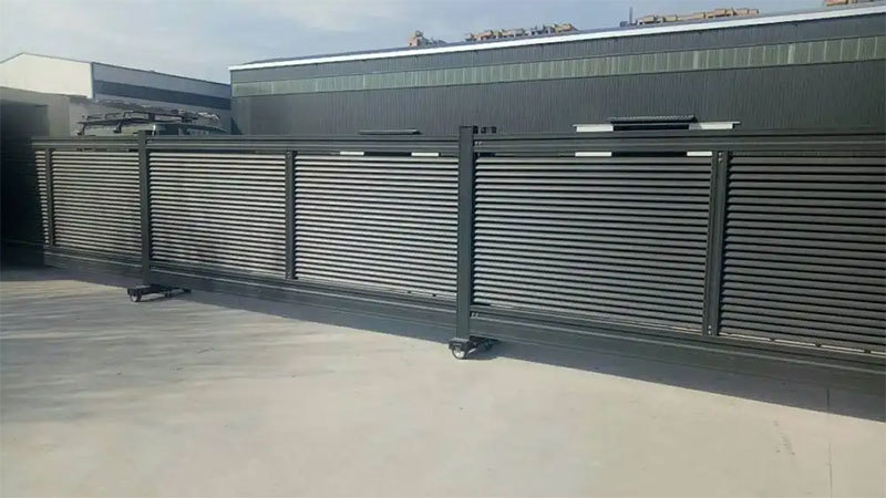 What principles should be followed for the installation of the sliding door machine?
