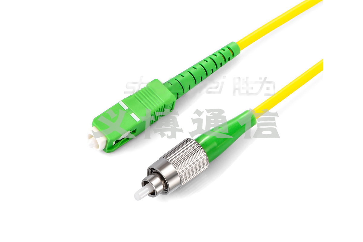 电信级 SC(APC)-FC(APC)单模单芯光纤跳线 
