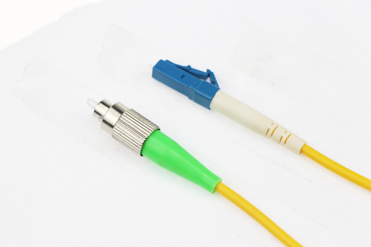 电信级 LC-FC(APC)单模单芯光纤跳线