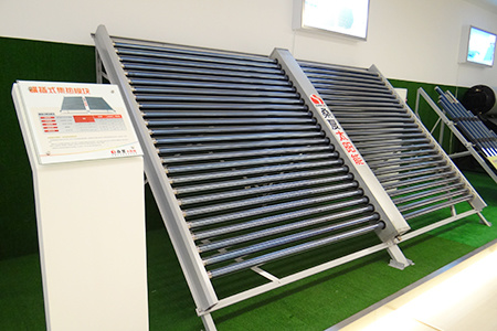 Double wing non-pressure solar collector