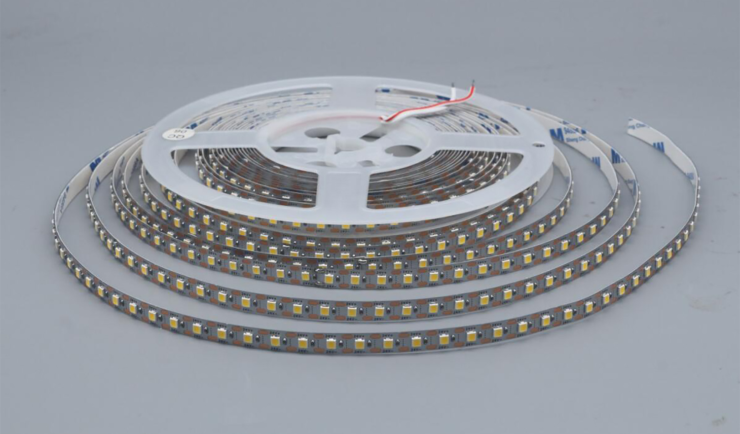 DY-2835-120D-8MM-One light, one cut The silver version LED strip
