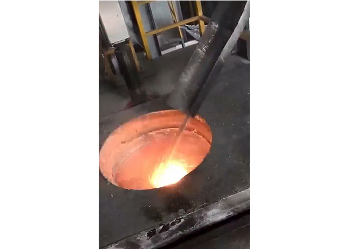 浸泡式铝屑熔炼炉