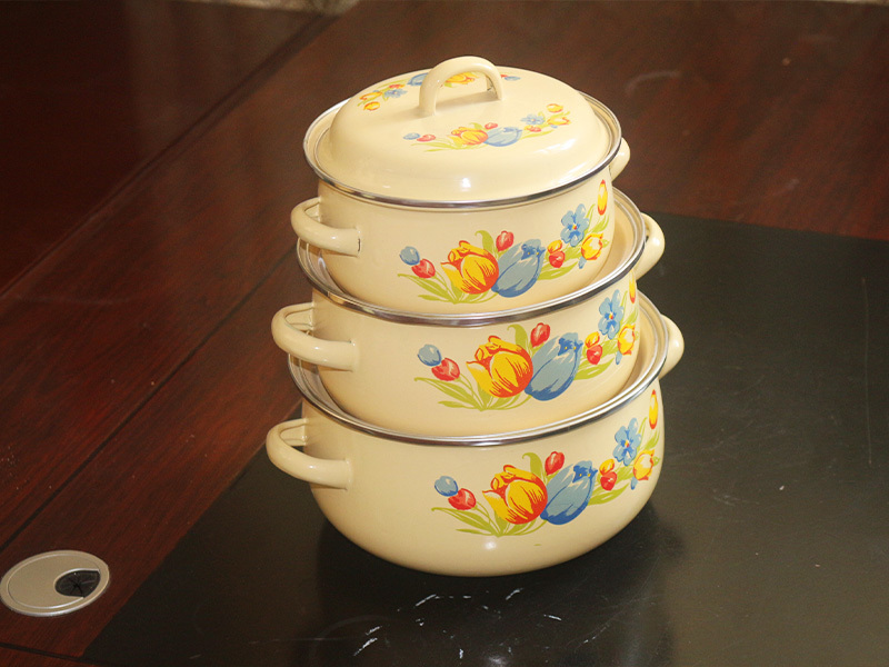 How to make enamel glaze light yellow
