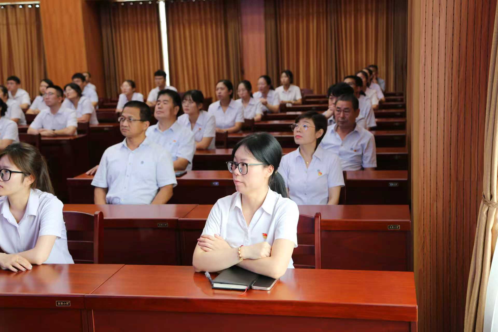 銘記歷史 砥礪奮進(jìn)：山東中礦集團(tuán)組織觀看抗戰(zhàn)勝利80周年閱兵儀式