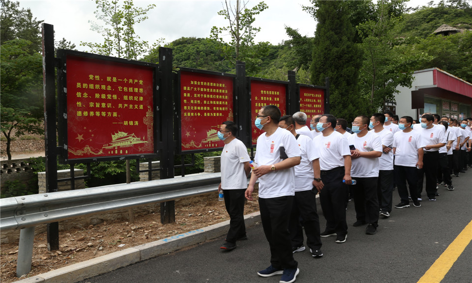 中矿党员参观地雷战纪念馆 接受革命教育洗礼