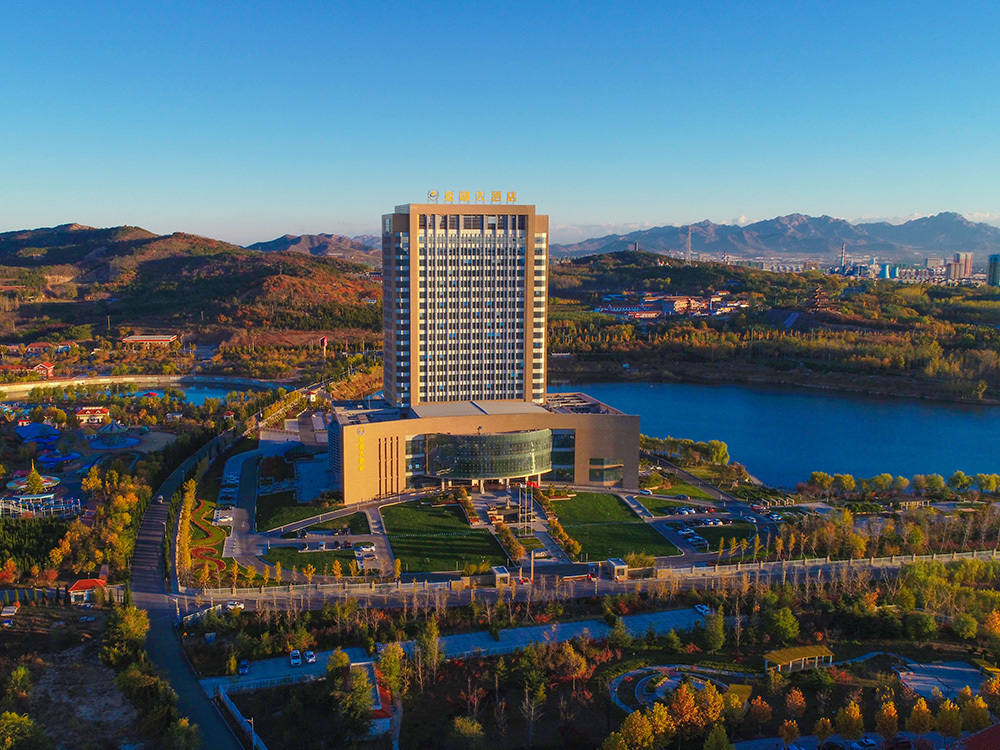 龙湖大酒店