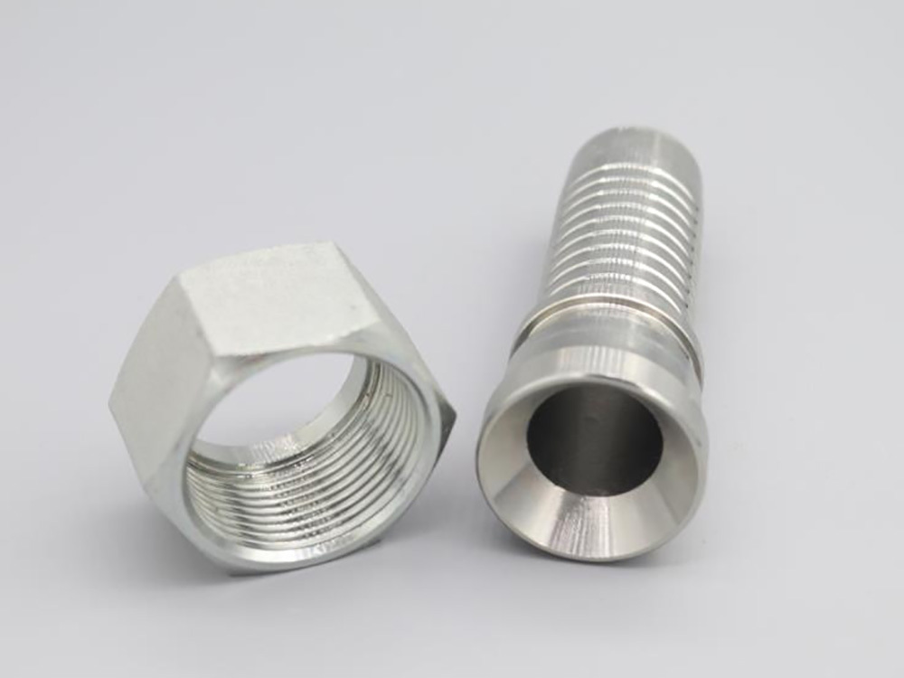 20711 METRIC FEMALE 74° CONE SEAT