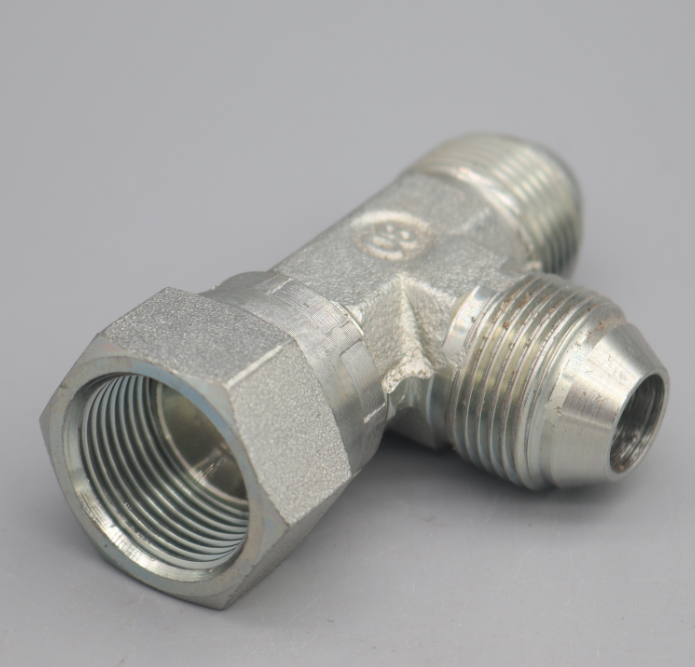 JIS METRIC MALE 60°CONE/FEMALE 60° SEAT RUN TEE