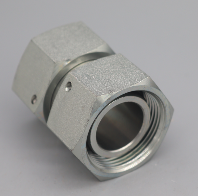 3C STRAIGHT TUBE ADAPTOR WITH SWIVEL NUT