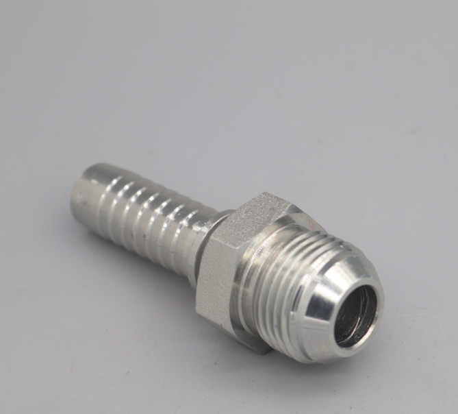 10711 GB METRIC MALE 74° CONE