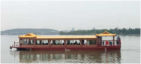 东(Dong)湖(Hu)纯(Chun)电(Dian)动(Dong)画(Hua)舫(Fang)船(Chuan)舶(Bo)首(Shou)航(Hang)成(Cheng)功(Gong)
