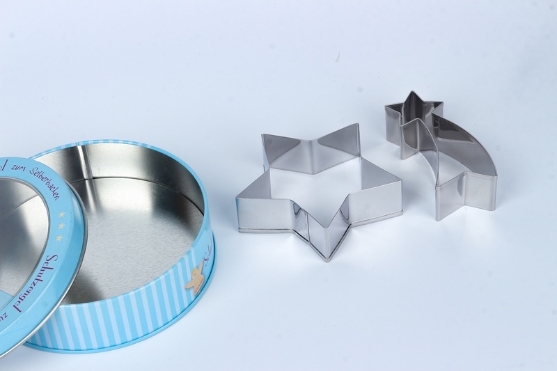 cookie tin  box RB148W
