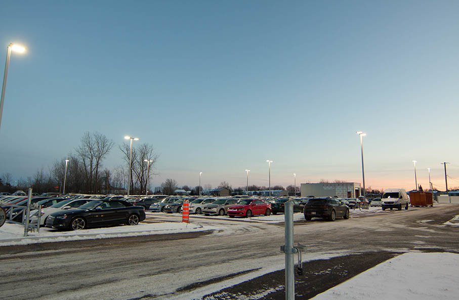 Volkswagen Trois-Rivières Car Dealership Lighting