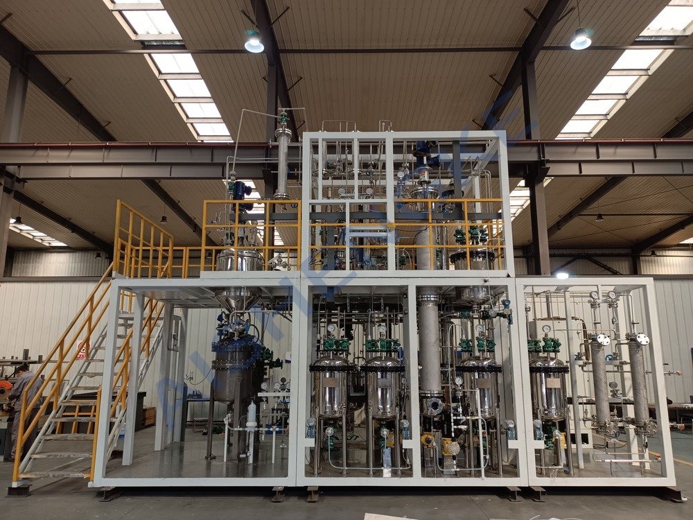 Industrial Reaction-extraction-distillation Integrated Device