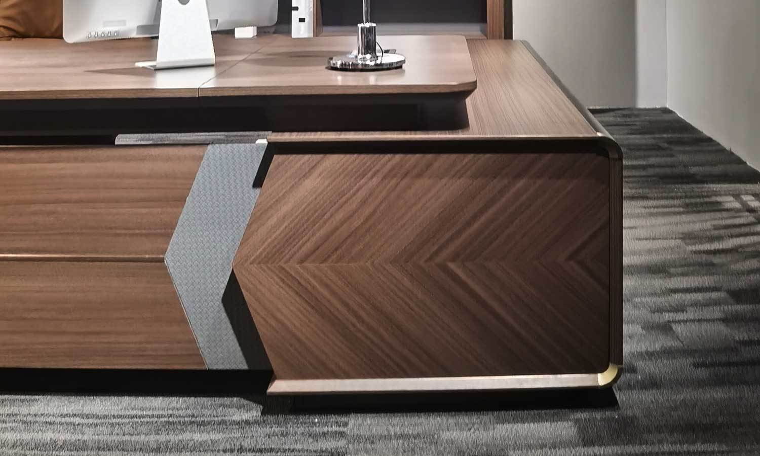 Hubble executive desk 1