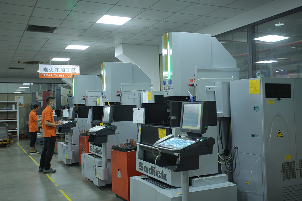 Mold Manufacturing Automatic Workshop