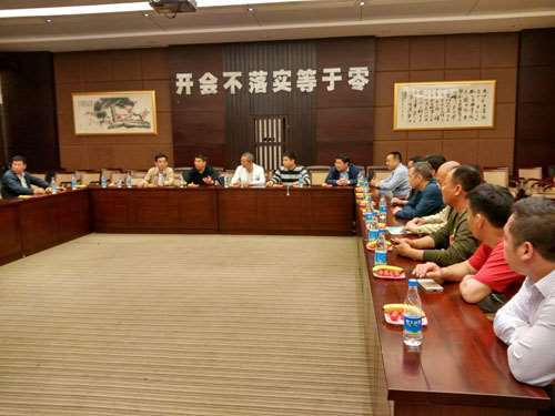 河南新乡殡葬同仁前来海湾园参观交流