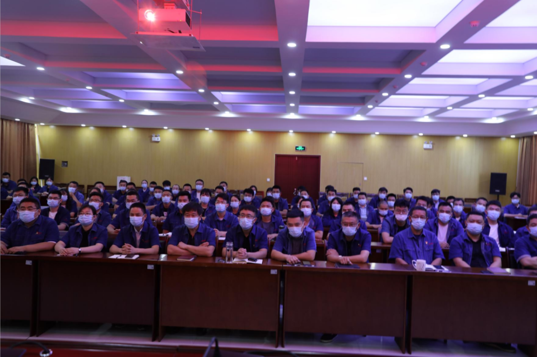新城热力组织收看习近平总书记在庆祝中国共产党成立100周年大会上的重要讲话