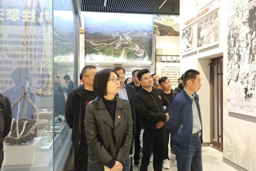 新城热力开展“庆百年华诞 促改革发展”党员大学习大培训大提升党性学习教育活动