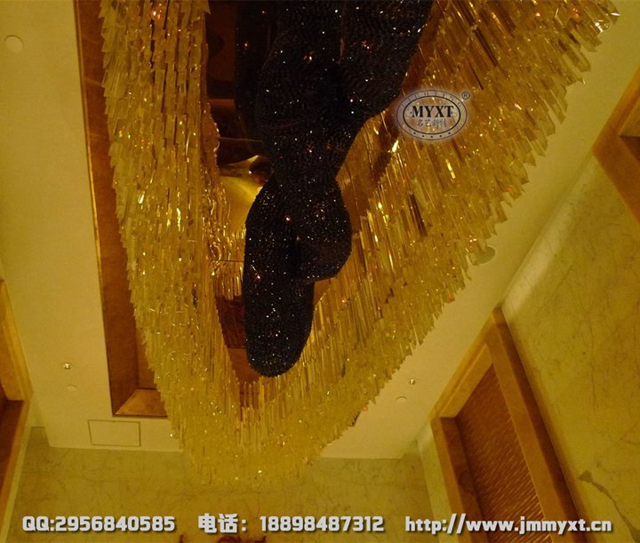 大連五星級酒店彩色工程水晶燈配置方案