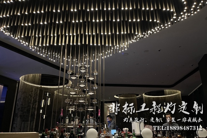英迪格酒店公共區(qū)域燈具定制配置方案