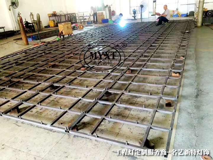 大型工程燈底盤制作細(xì)節(jié)