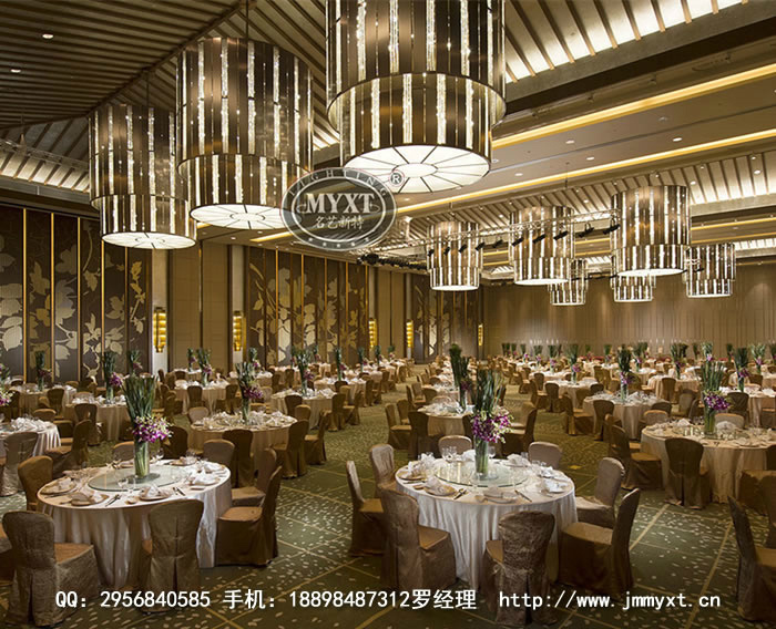 武漢光谷希爾頓酒店工程燈具定制設(shè)計安裝方案
