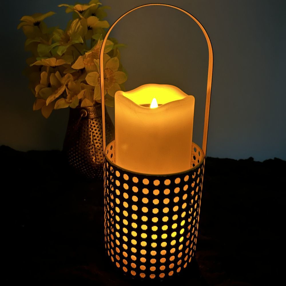 Sustainable Rattan Solar Lamp for Garden Decorations