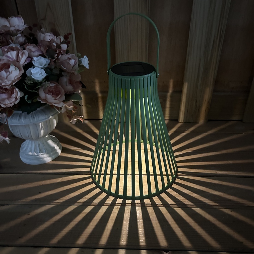 Waterproof Plastic Solar Lantern for Yard Landscape