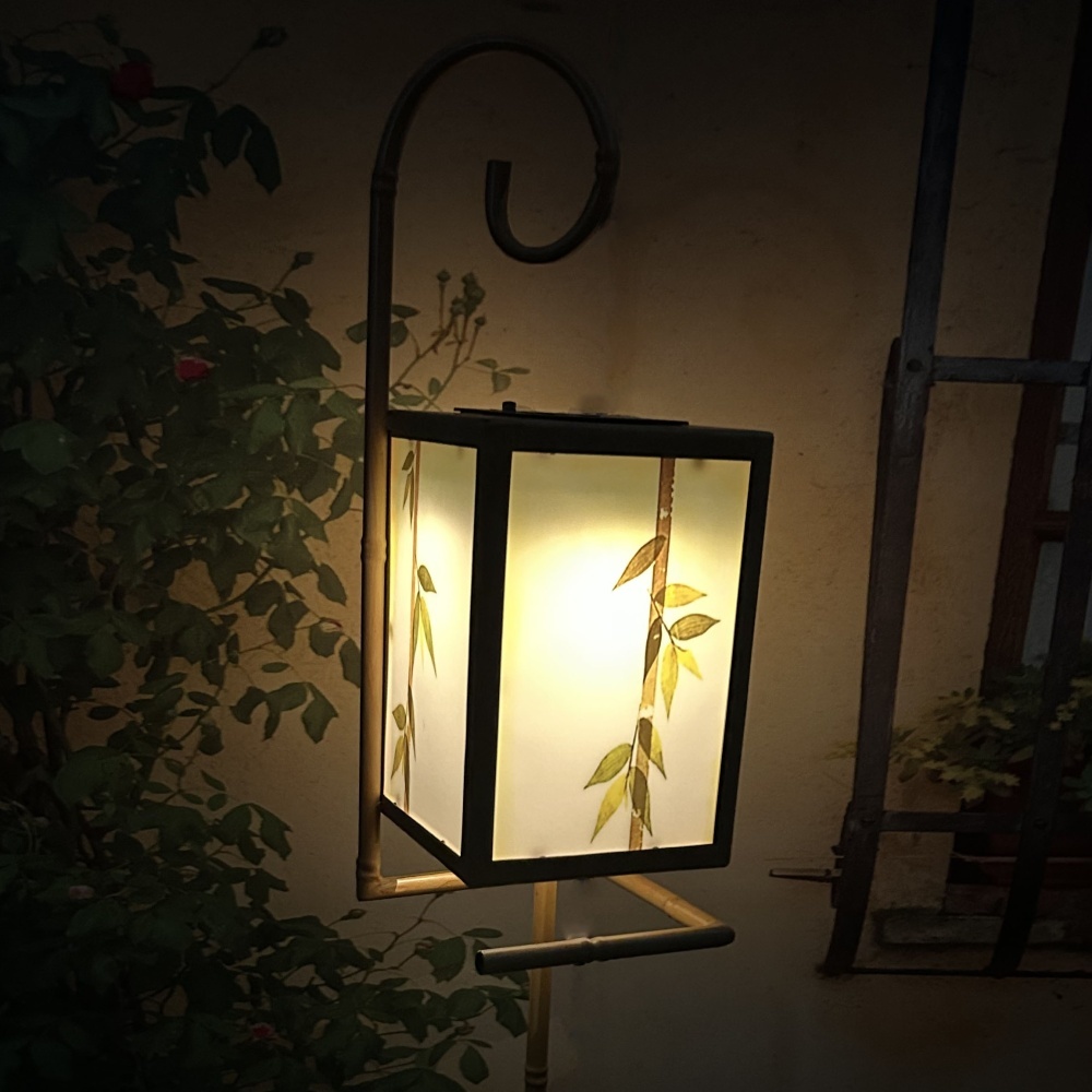 Picturesque Rattan Solar Lamp for Garden Decorations