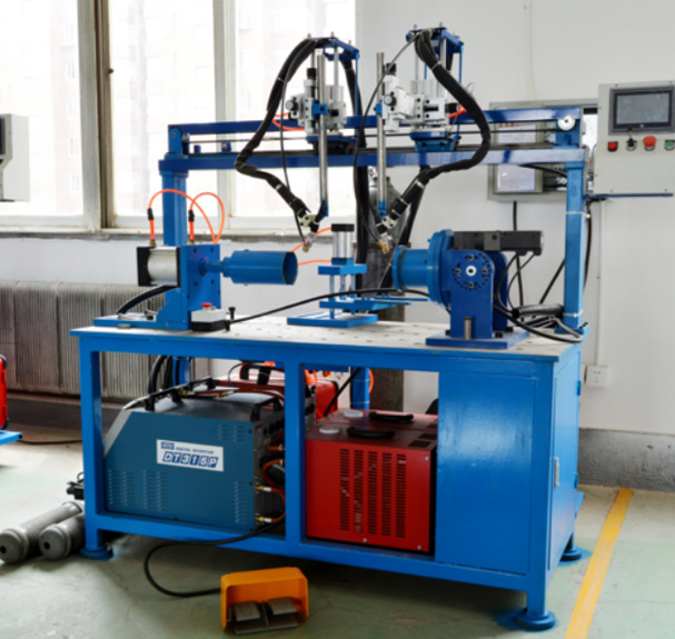 Independent R&D and manufacturing of longitudinal circumferential welding machine