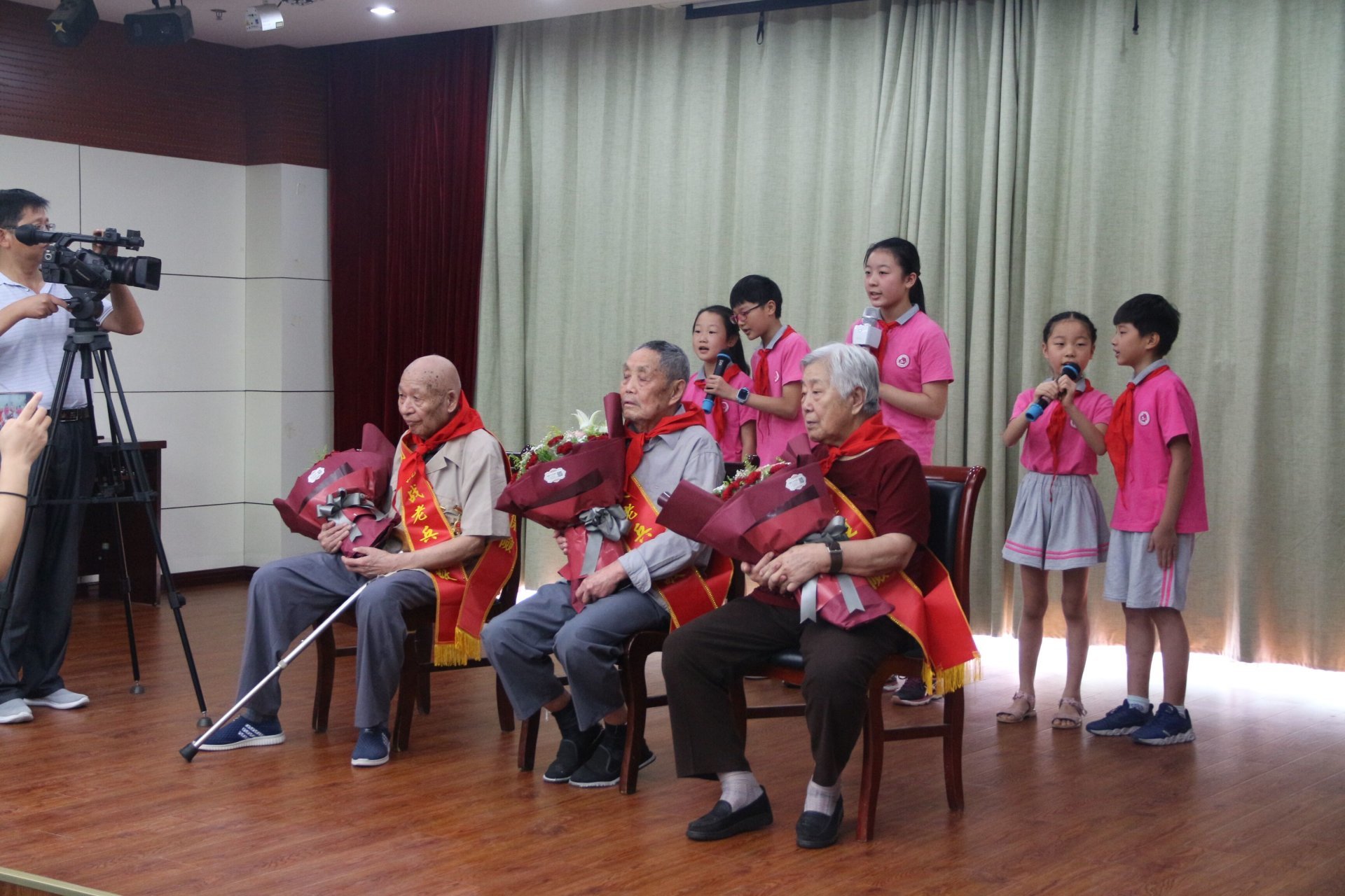 淮北静安养亲抗日红歌欢唱会