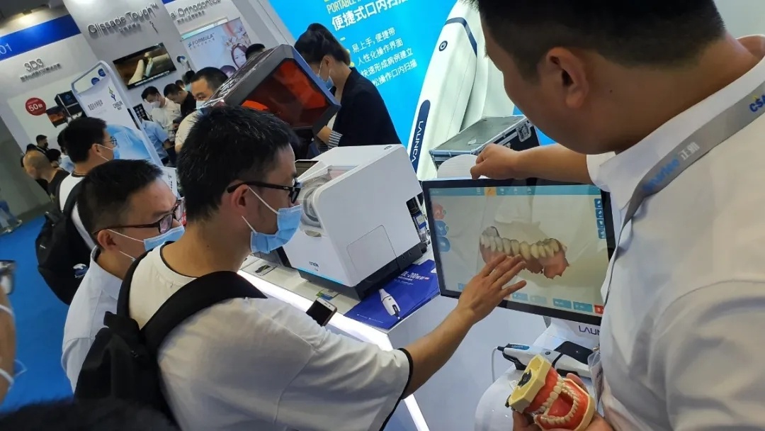 上海 国际口腔展  朗呈口内扫描仪