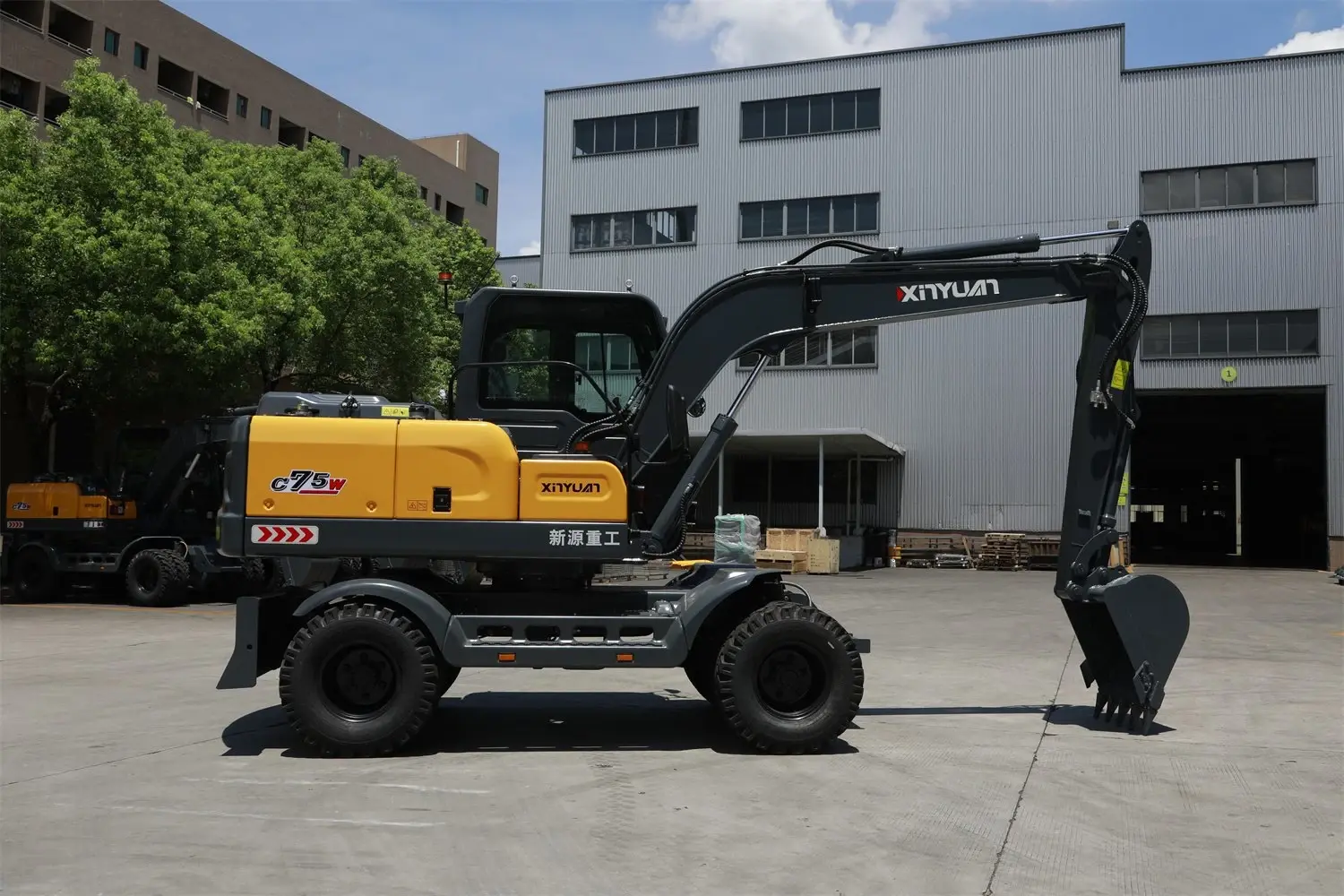 Xinyuan XYC75WXT Cheap Chinese 7 Tons Digging Machine Wheel Excavators