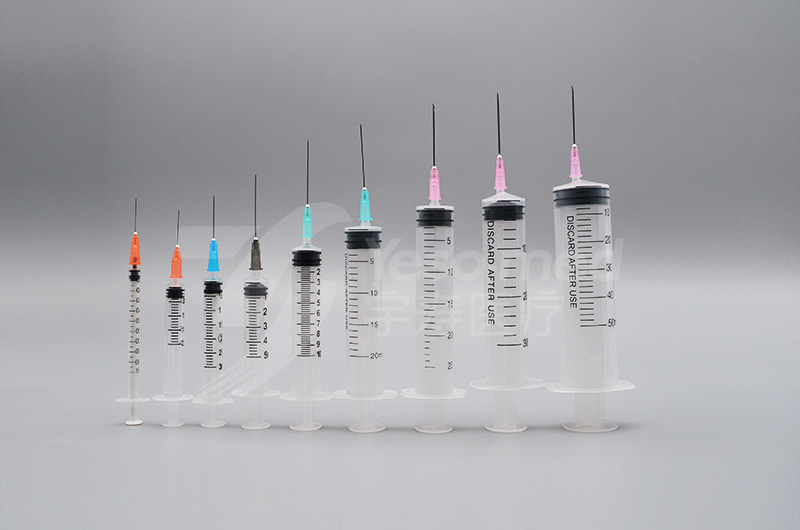 Sterile hypodermic syringe for single use with needle