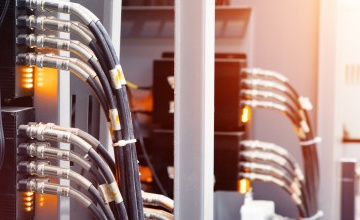 The crisis of the fiber optic field connector and coping strategies