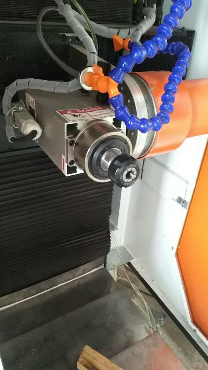 5-Axis-Wood-Engraving-Cnc-Router